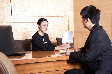 光辉女郎符文,游戏新系统亮相，助力玩家战场称霸-2
