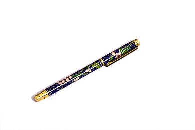安琪拉翻白眼流眼泪流口水,表情包奇缘：女孩意外走红，社交圈狂欢