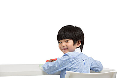 黄色APP下载每天3.0.3：隐蔽传播不良内容,青少年成主要受害者,监管面临新挑战-3