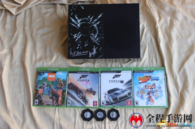 B社总监签名版PS4 Pro和Switch曝光 主题图案帅爆