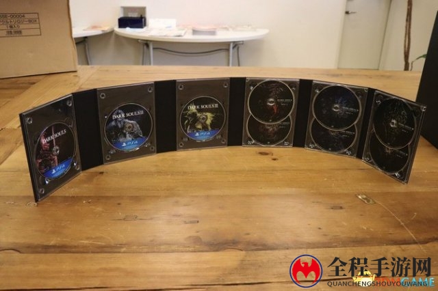 信仰充值 售价2900元《黑暗之魂三部曲》豪华开箱