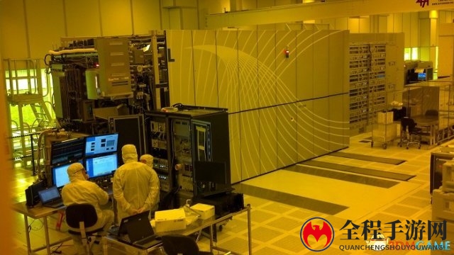 IBM试产5nm芯片：指甲盖大小可容纳300亿晶体管