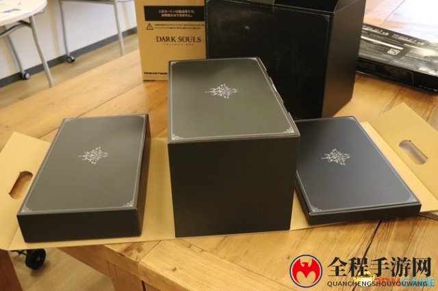 信仰充值 售价2900元《黑暗之魂三部曲》豪华开箱