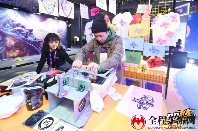 TGC首日小橘子华丽亮相 QQ飞车手游展区爆棚