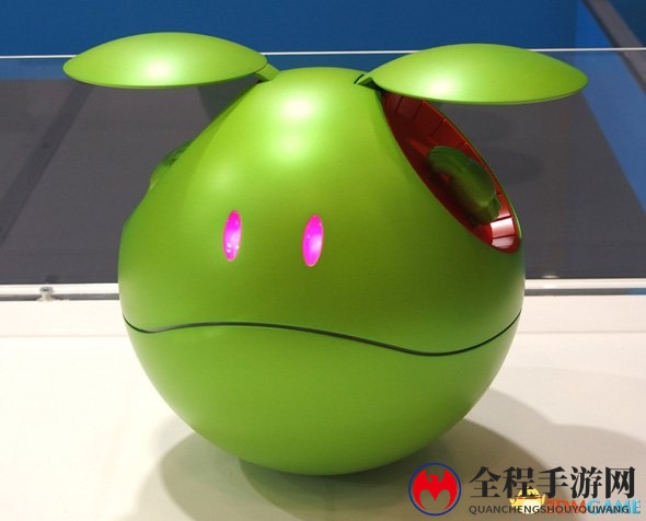 过劳自杀闻臭晕倒后空翻 2017年话题机器人趣闻录