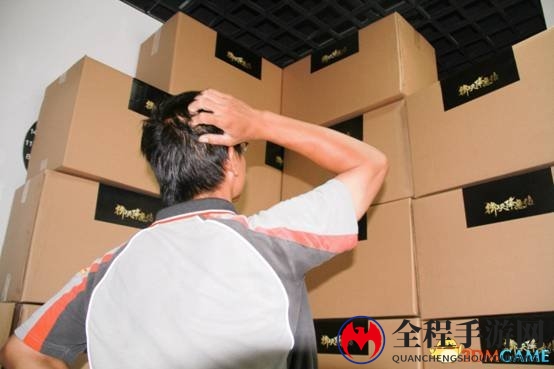 《御天降魔传》热销礼多，快递小哥忙得团团转