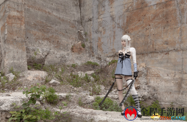 《龙背上的骑兵3》Cos美图欣赏 妹子冷艳性感！