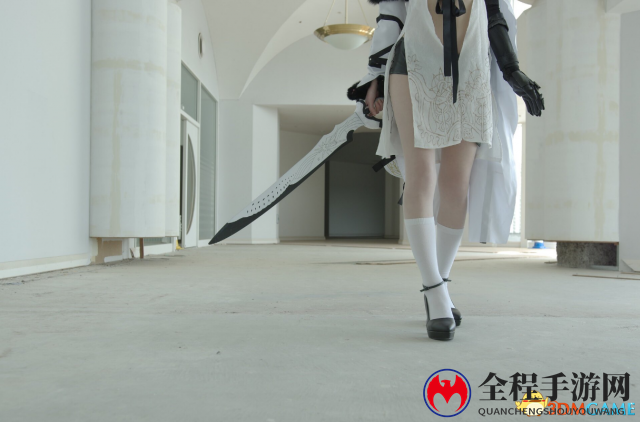《龙背上的骑兵3》Cos美图欣赏 妹子冷艳性感！