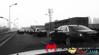 合肥街头出现亿元迎亲车队：宾利开道保时捷“打杂”
